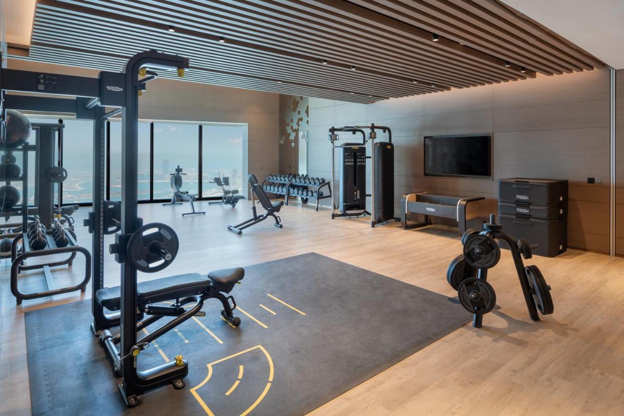 Address Beach Resort Dubai Esterno foto The gym at the hotel